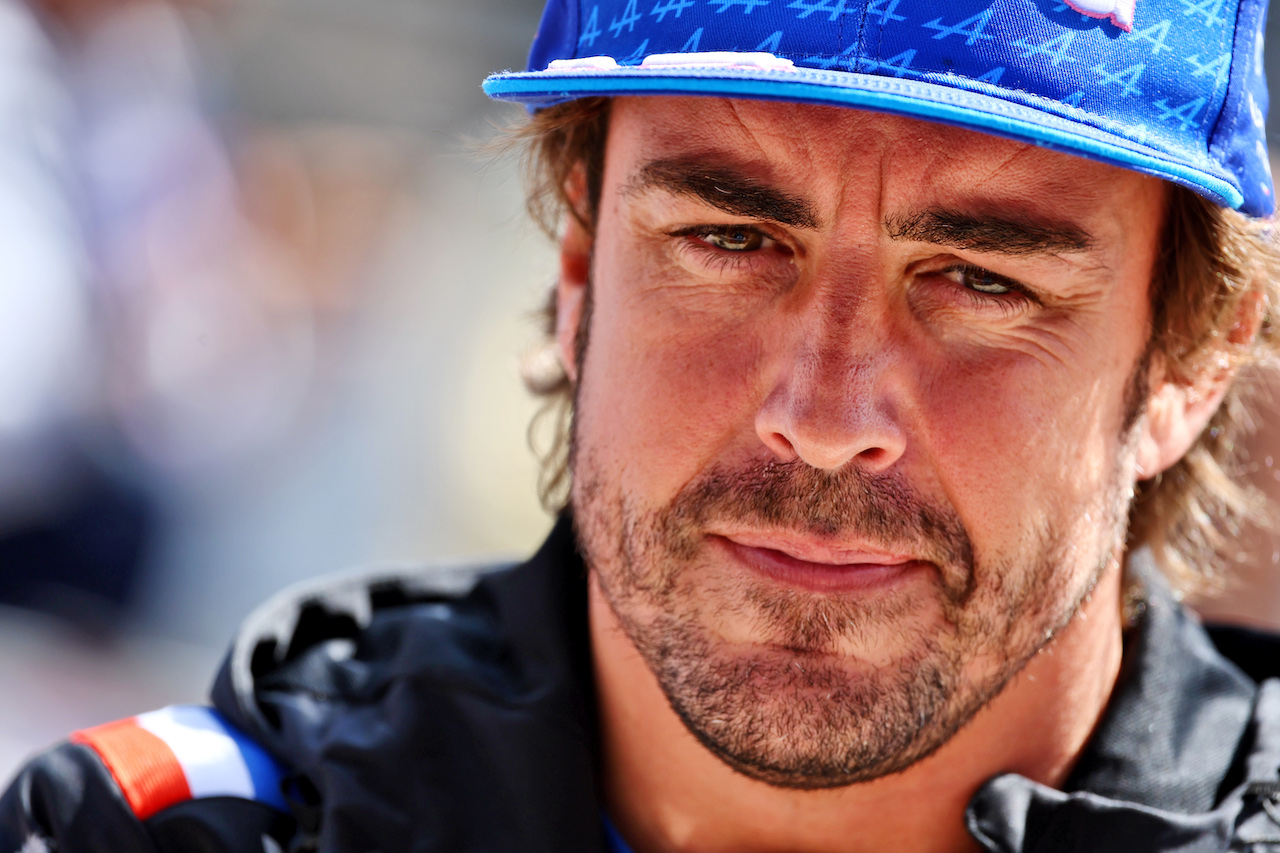 GP BAHRAIN, Fernando Alonso (ESP) Alpine F1 Team.
18.03.2022. Formula 1 World Championship, Rd 1, Bahrain Grand Prix, Sakhir, Bahrain, Practice Day
- www.xpbimages.com, EMail: requests@xpbimages.com © Copyright: Batchelor / XPB Images