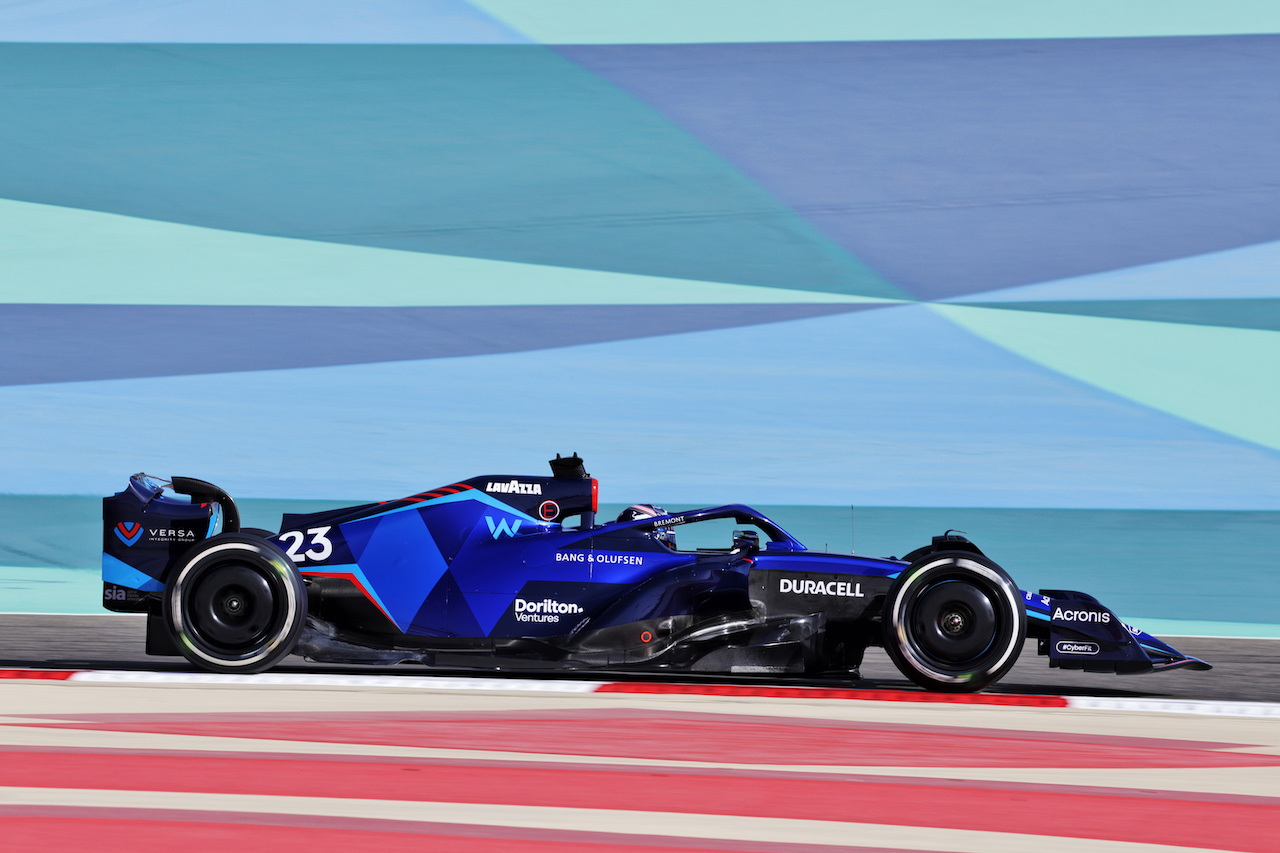 GP BAHRAIN, Alexander Albon (THA) Williams Racing FW44.
18.03.2022. Formula 1 World Championship, Rd 1, Bahrain Grand Prix, Sakhir, Bahrain, Practice Day
- www.xpbimages.com, EMail: requests@xpbimages.com © Copyright: Bearne / XPB Images