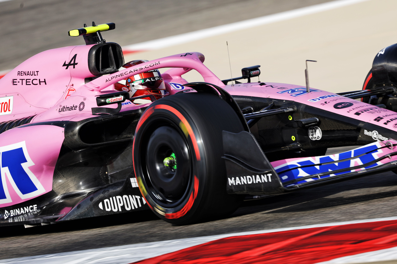 GP BAHRAIN, Esteban Ocon (FRA) Alpine F1 Team A522.
18.03.2022. Formula 1 World Championship, Rd 1, Bahrain Grand Prix, Sakhir, Bahrain, Practice Day
- www.xpbimages.com, EMail: requests@xpbimages.com © Copyright: Bearne / XPB Images