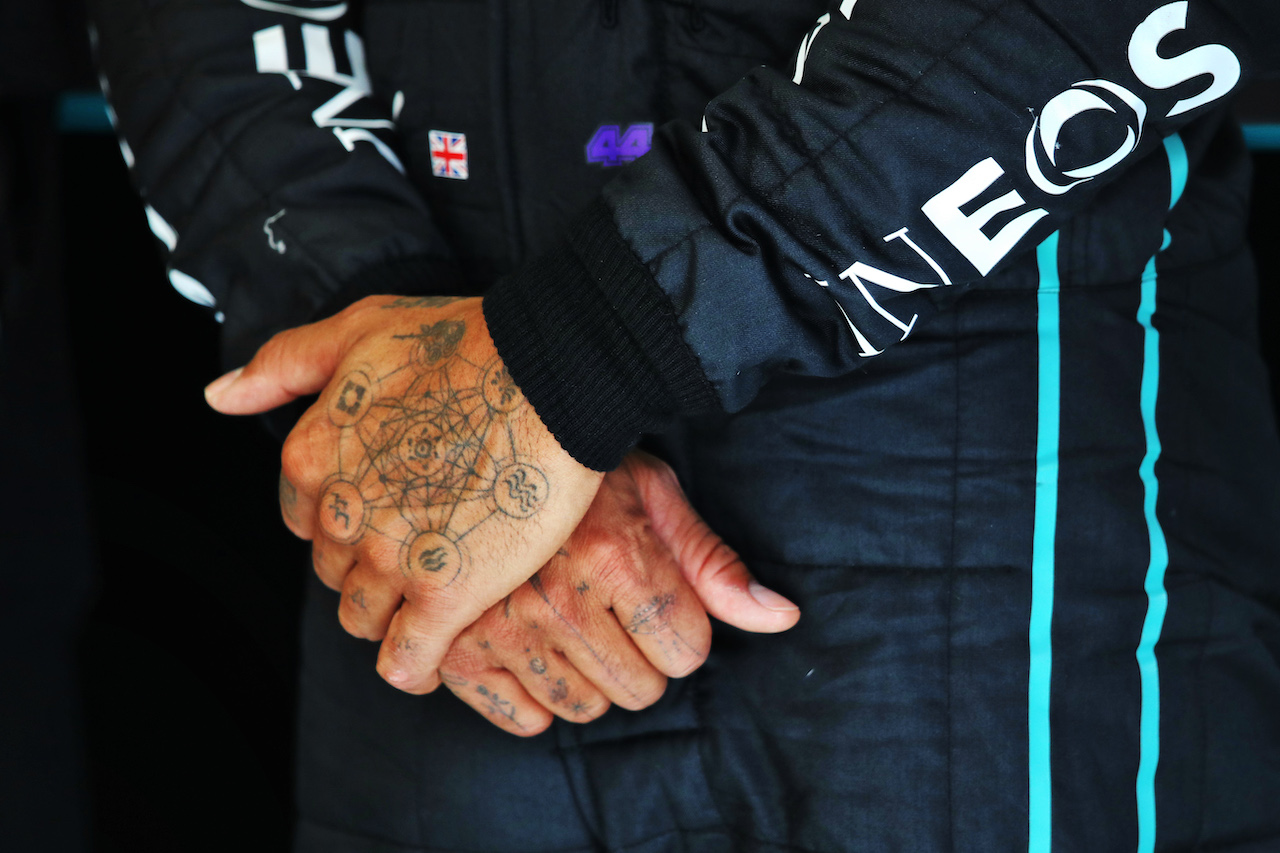 GP BAHRAIN, Lewis Hamilton (GBR) Mercedes AMG F1.
18.03.2022. Formula 1 World Championship, Rd 1, Bahrain Grand Prix, Sakhir, Bahrain, Practice Day
 - www.xpbimages.com, EMail: requests@xpbimages.com © Copyright: Coates / XPB Images