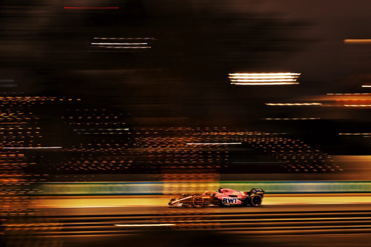 GP BAHRAIN, Esteban Ocon (FRA) Alpine F1 Team A522.
18.03.2022. Formula 1 World Championship, Rd 1, Bahrain Grand Prix, Sakhir, Bahrain, Practice Day
- www.xpbimages.com, EMail: requests@xpbimages.com © Copyright: Bearne / XPB Images