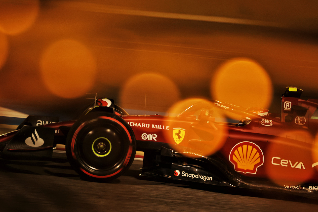 GP BAHRAIN, Carlos Sainz Jr (ESP) Ferrari F1-75.
18.03.2022. Formula 1 World Championship, Rd 1, Bahrain Grand Prix, Sakhir, Bahrain, Practice Day
- www.xpbimages.com, EMail: requests@xpbimages.com © Copyright: Bearne / XPB Images