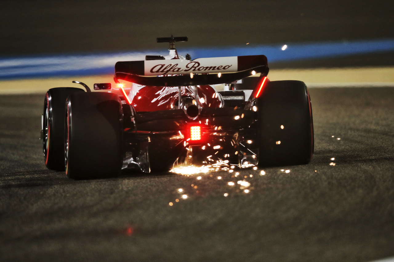 GP BAHRAIN, Valtteri Bottas (FIN) Alfa Romeo F1 Team C42.
18.03.2022. Formula 1 World Championship, Rd 1, Bahrain Grand Prix, Sakhir, Bahrain, Practice Day
 - www.xpbimages.com, EMail: requests@xpbimages.com © Copyright: Coates / XPB Images