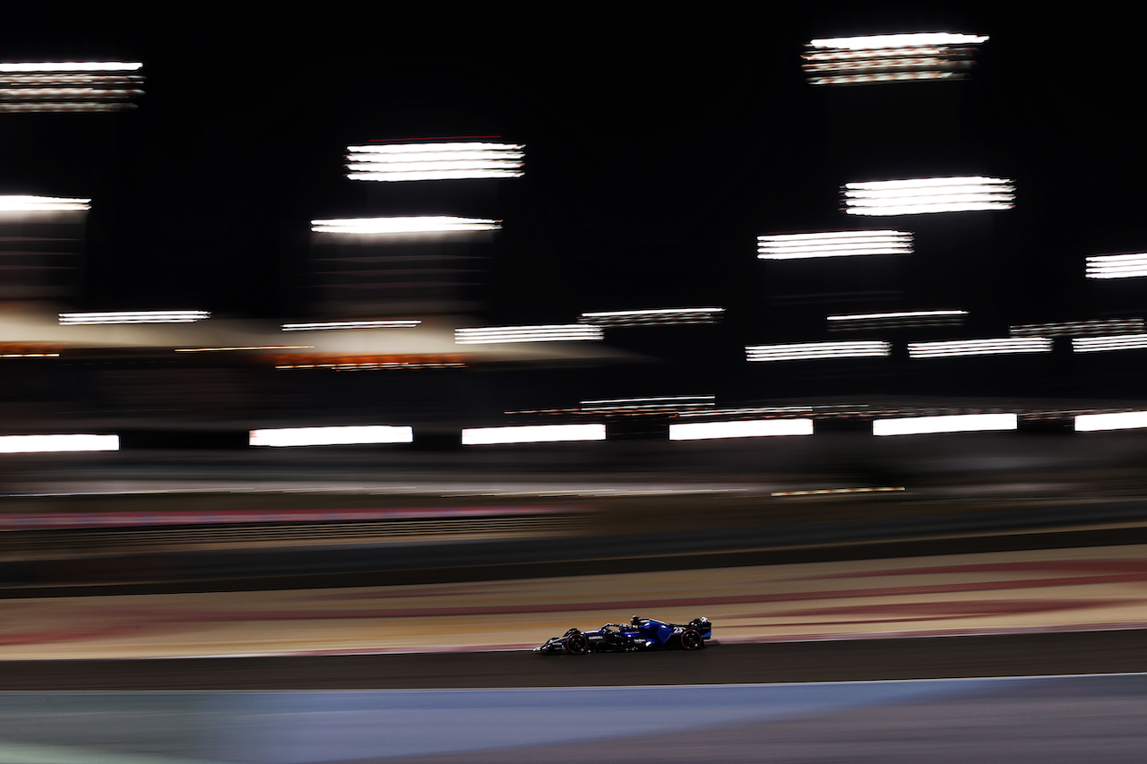 GP BAHRAIN, Nicholas Latifi (CDN) Williams Racing FW44.
18.03.2022. Formula 1 World Championship, Rd 1, Bahrain Grand Prix, Sakhir, Bahrain, Practice Day
- www.xpbimages.com, EMail: requests@xpbimages.com © Copyright: Moy / XPB Images