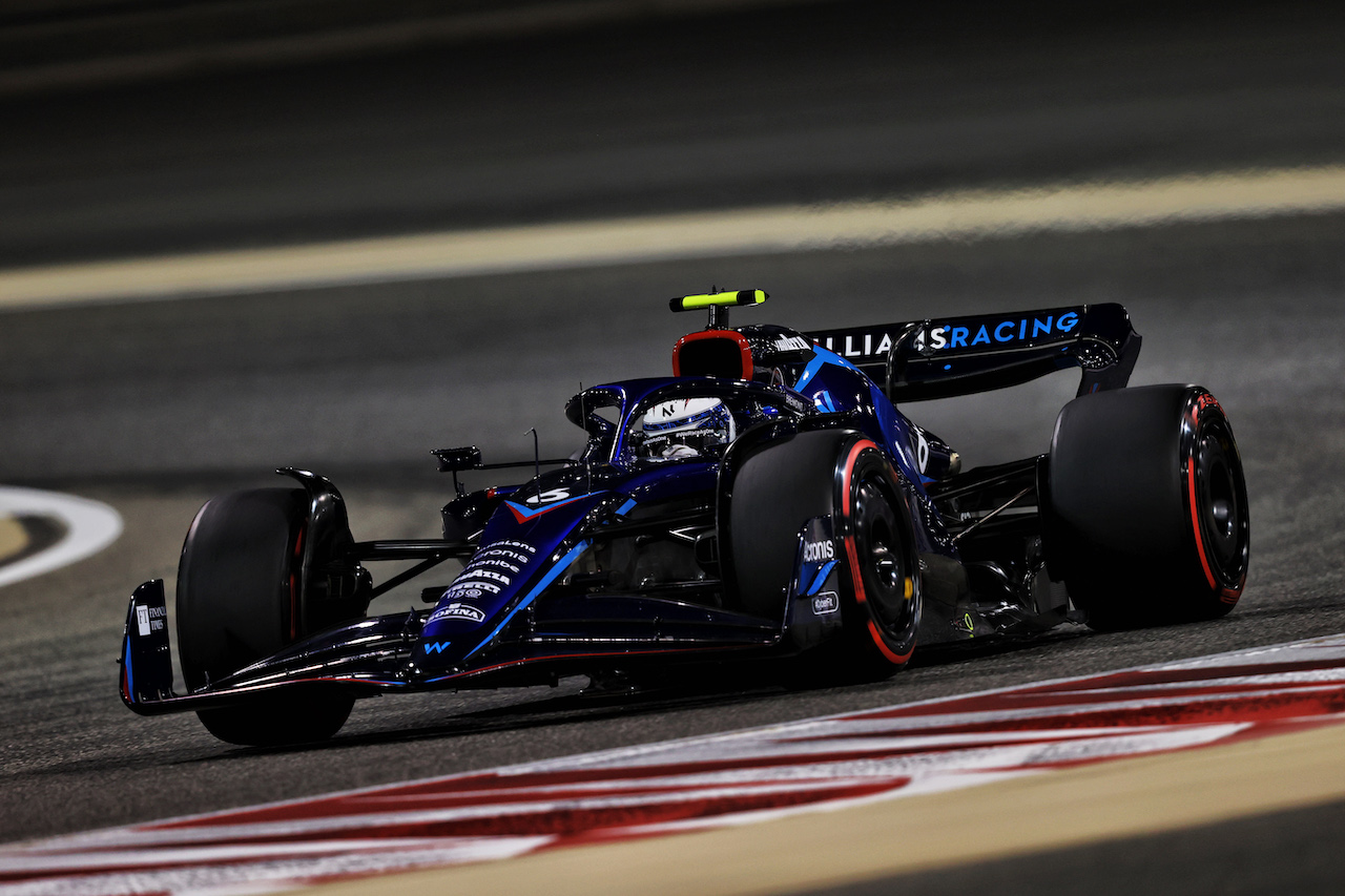 GP BAHRAIN, Nicholas Latifi (CDN) Williams Racing FW44.
18.03.2022. Formula 1 World Championship, Rd 1, Bahrain Grand Prix, Sakhir, Bahrain, Practice Day
- www.xpbimages.com, EMail: requests@xpbimages.com © Copyright: Moy / XPB Images