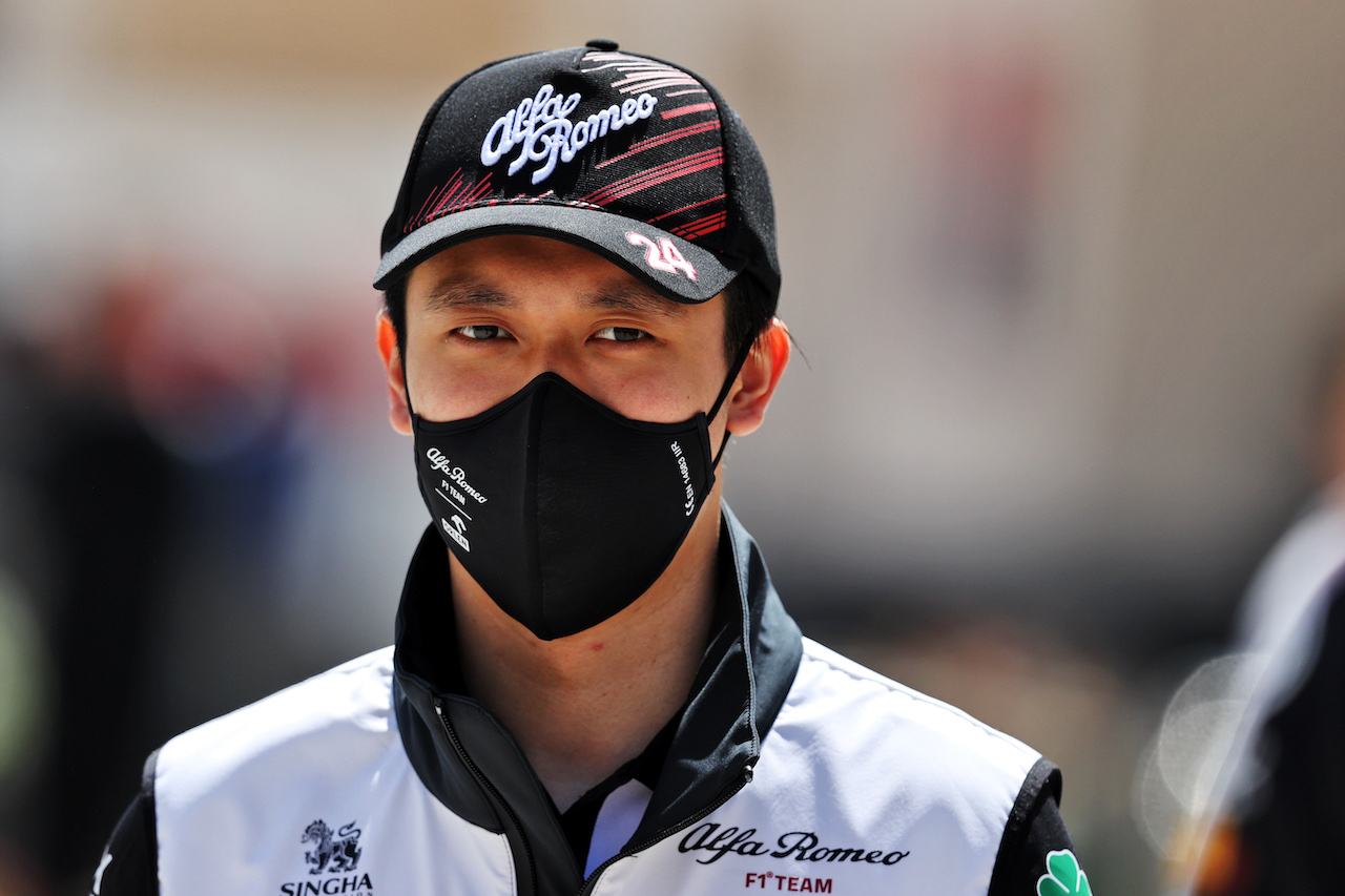 GP BAHRAIN, Guanyu Zhou (CHN) Alfa Romeo F1 Team.
18.03.2022. Formula 1 World Championship, Rd 1, Bahrain Grand Prix, Sakhir, Bahrain, Practice Day
- www.xpbimages.com, EMail: requests@xpbimages.com © Copyright: Moy / XPB Images