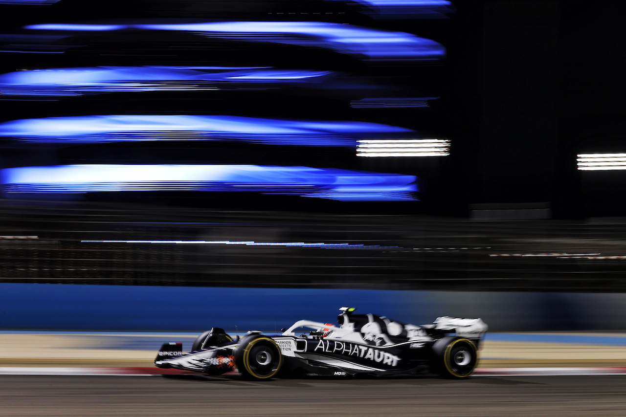 GP BAHRAIN, Yuki Tsunoda (JPN) AlphaTauri AT03.
18.03.2022. Formula 1 World Championship, Rd 1, Bahrain Grand Prix, Sakhir, Bahrain, Practice Day
- www.xpbimages.com, EMail: requests@xpbimages.com © Copyright: Moy / XPB Images