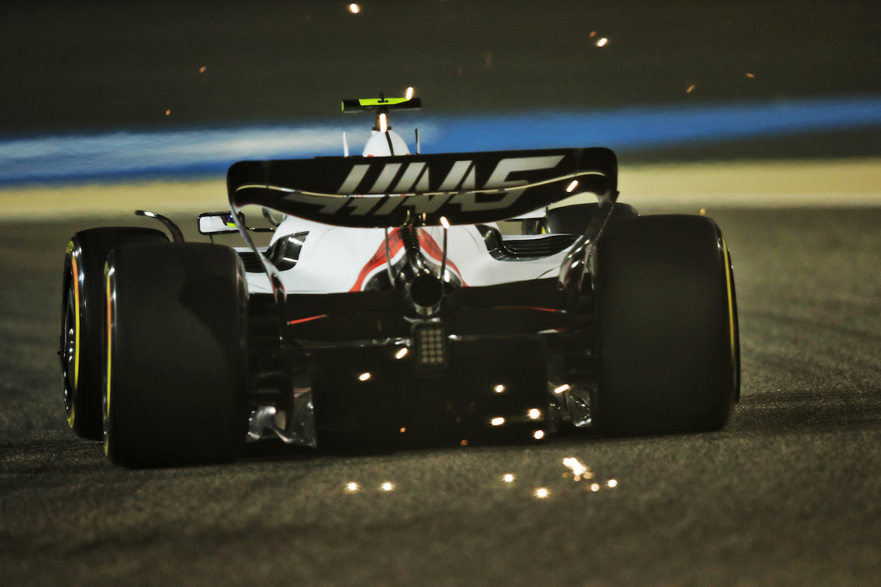 GP BAHRAIN, Mick Schumacher (GER) Haas VF-22.
18.03.2022. Formula 1 World Championship, Rd 1, Bahrain Grand Prix, Sakhir, Bahrain, Practice Day
 - www.xpbimages.com, EMail: requests@xpbimages.com © Copyright: Coates / XPB Images
