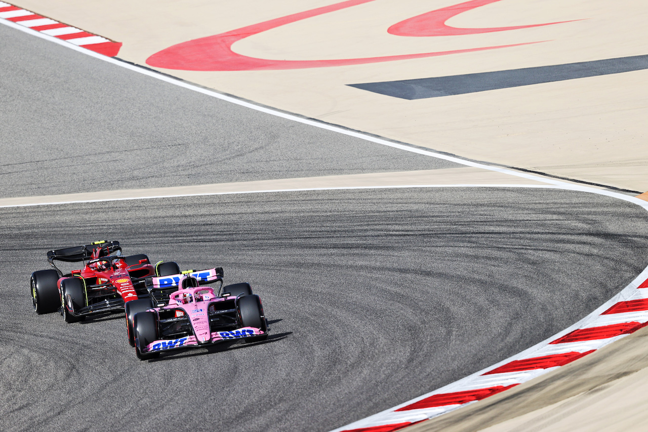 GP BAHRAIN, Esteban Ocon (FRA) Alpine F1 Team A522.
18.03.2022. Formula 1 World Championship, Rd 1, Bahrain Grand Prix, Sakhir, Bahrain, Practice Day
- www.xpbimages.com, EMail: requests@xpbimages.com © Copyright: Moy / XPB Images