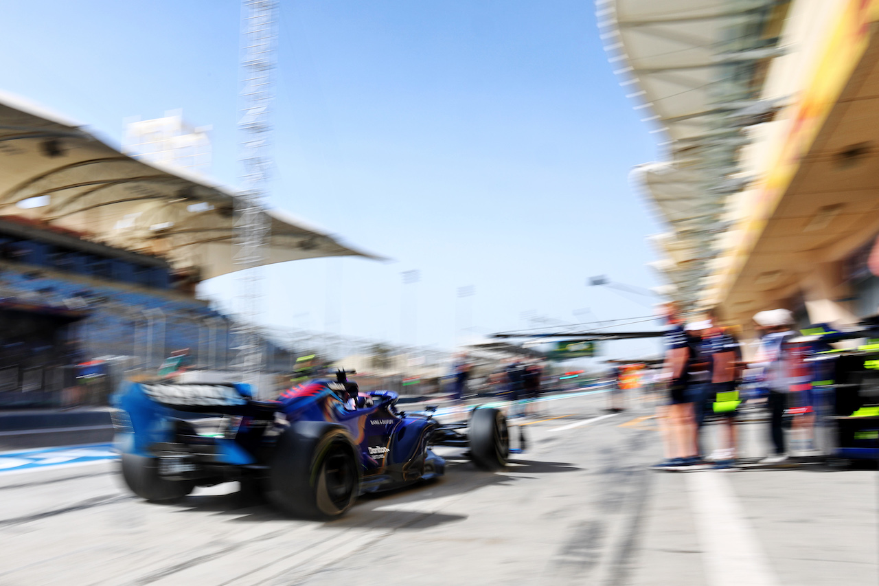 GP BAHRAIN, Nicholas Latifi (CDN) Williams Racing FW44.
18.03.2022. Formula 1 World Championship, Rd 1, Bahrain Grand Prix, Sakhir, Bahrain, Practice Day
- www.xpbimages.com, EMail: requests@xpbimages.com © Copyright: Batchelor / XPB Images