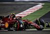 GP BAHRAIN, Carlos Sainz Jr (ESP) Ferrari F1-75.
18.03.2022. Formula 1 World Championship, Rd 1, Bahrain Grand Prix, Sakhir, Bahrain, Practice Day
 - www.xpbimages.com, EMail: requests@xpbimages.com © Copyright: Coates / XPB Images