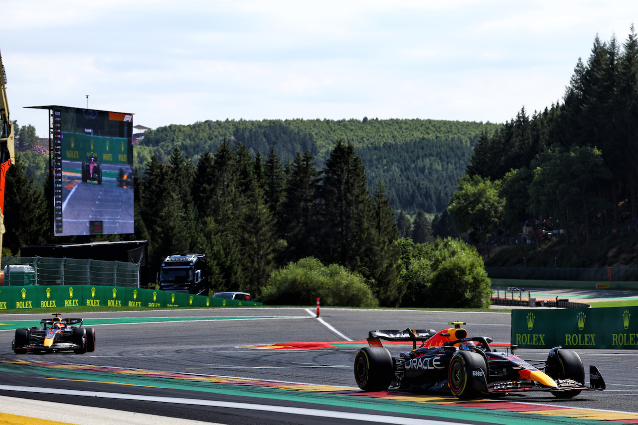 GP BELGIO, Sergio Perez (MEX) Red Bull Racing RB18.
28.08.2022. Formula 1 World Championship, Rd 14, Belgian Grand Prix, Spa Francorchamps, Belgium, Gara Day.
- www.xpbimages.com, EMail: requests@xpbimages.com © Copyright: Batchelor / XPB Images