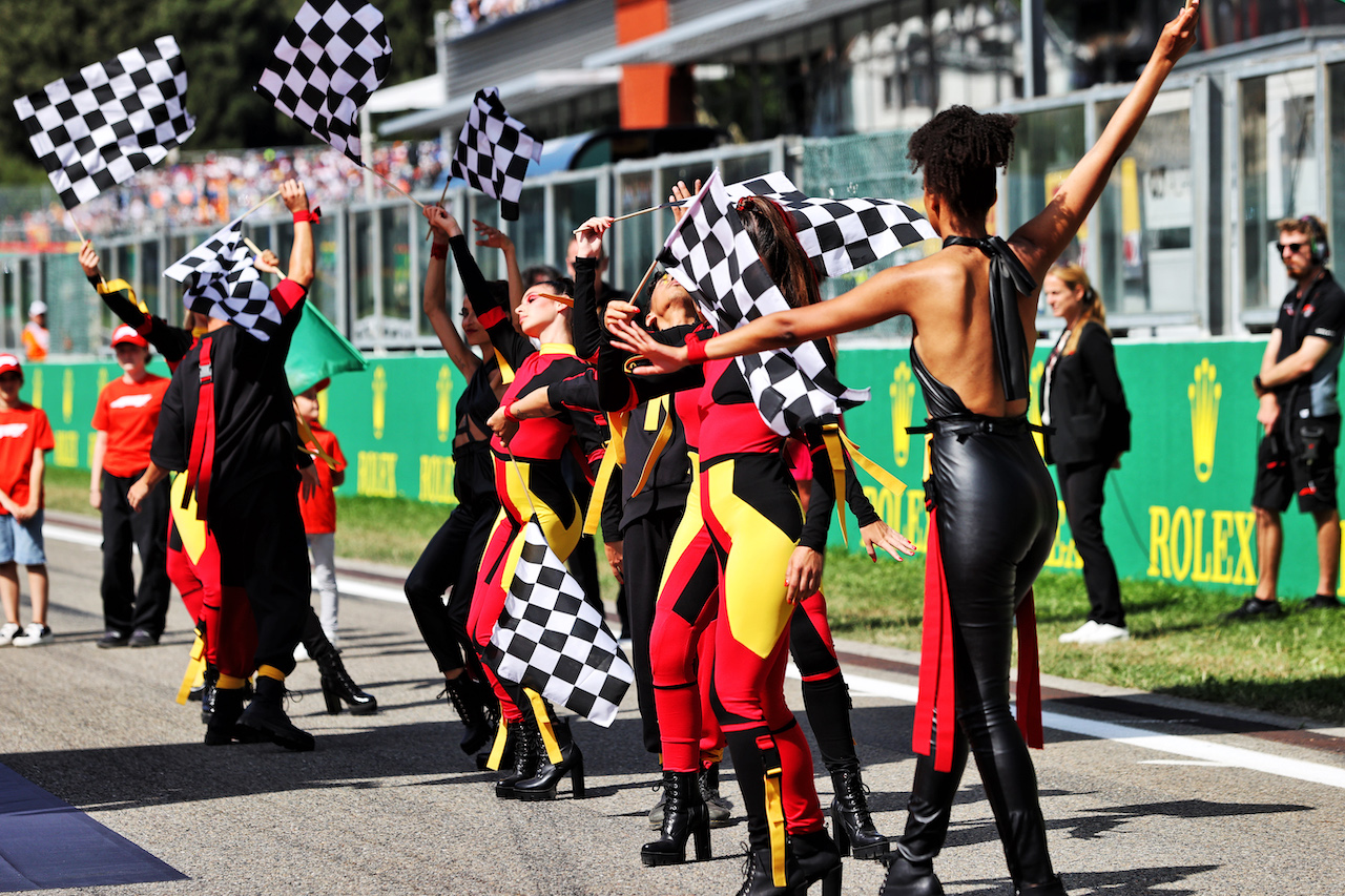 GP BELGIO, griglia Atmosfera.
28.08.2022. Formula 1 World Championship, Rd 14, Belgian Grand Prix, Spa Francorchamps, Belgium, Gara Day.
- www.xpbimages.com, EMail: requests@xpbimages.com © Copyright: Moy / XPB Images