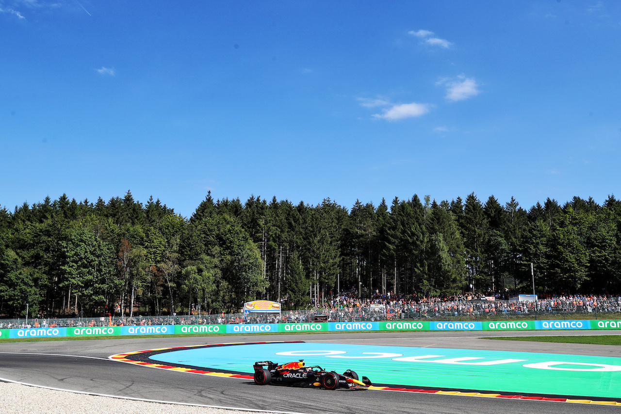 GP BELGIO, Max Verstappen (NLD) Red Bull Racing RB18.
28.08.2022. Formula 1 World Championship, Rd 14, Belgian Grand Prix, Spa Francorchamps, Belgium, Gara Day.
 - www.xpbimages.com, EMail: requests@xpbimages.com © Copyright: Coates / XPB Images