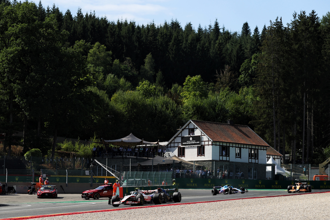 GP BELGIO, Mick Schumacher (GER) Haas VF-22.
28.08.2022. Formula 1 World Championship, Rd 14, Belgian Grand Prix, Spa Francorchamps, Belgium, Gara Day.
- www.xpbimages.com, EMail: requests@xpbimages.com © Copyright: Moy / XPB Images