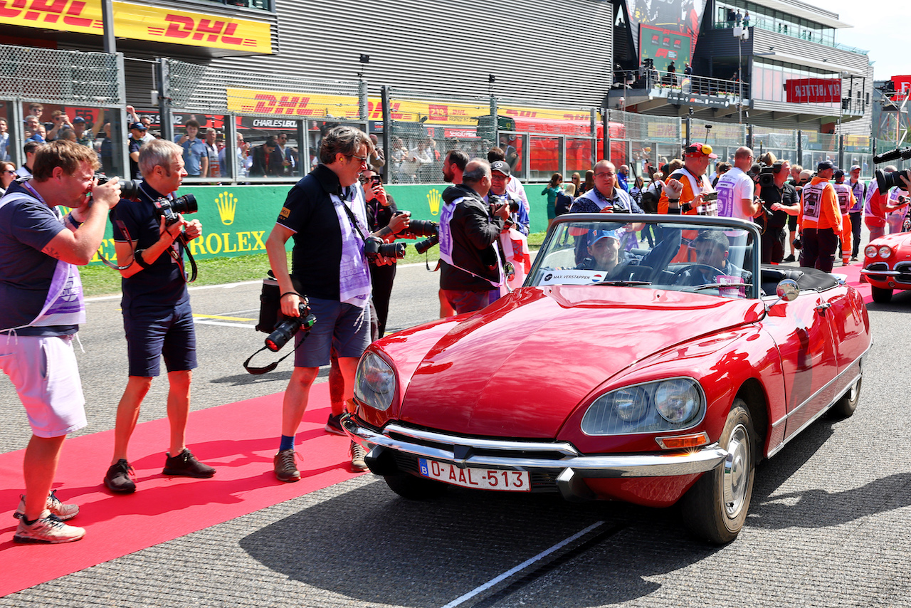 GP BELGIO, Max Verstappen (NLD) Red Bull Racing on the drivers parade.
28.08.2022. Formula 1 World Championship, Rd 14, Belgian Grand Prix, Spa Francorchamps, Belgium, Gara Day.
- www.xpbimages.com, EMail: requests@xpbimages.com © Copyright: Batchelor / XPB Images