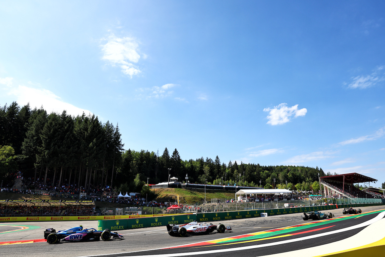 GP BELGIO, Esteban Ocon (FRA) Alpine F1 Team A522.
28.08.2022. Formula 1 World Championship, Rd 14, Belgian Grand Prix, Spa Francorchamps, Belgium, Gara Day.
- www.xpbimages.com, EMail: requests@xpbimages.com © Copyright: Batchelor / XPB Images