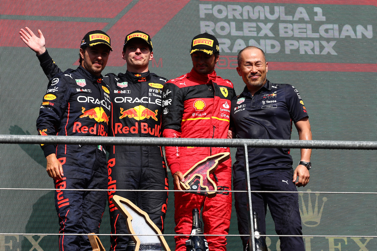 GP BELGIO, 1st place Max Verstappen (NLD) Red Bull Racing RB18, 2nd place Sergio Perez (MEX) Red Bull Racing RB18 e 3rd place Carlos Sainz Jr (ESP) Ferrari F1-75.
28.08.2022. Formula 1 World Championship, Rd 14, Belgian Grand Prix, Spa Francorchamps, Belgium, Gara Day.
- www.xpbimages.com, EMail: requests@xpbimages.com ¬© Copyright: Batchelor / XPB Images
