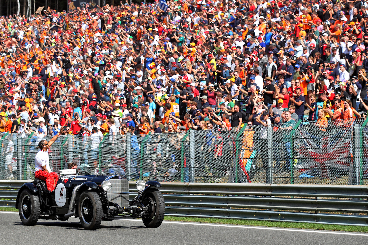 GP BELGIO, Lewis Hamilton (GBR) Mercedes AMG F1 on the drivers parade.
28.08.2022. Formula 1 World Championship, Rd 14, Belgian Grand Prix, Spa Francorchamps, Belgium, Gara Day.
 - www.xpbimages.com, EMail: requests@xpbimages.com © Copyright: Coates / XPB Images