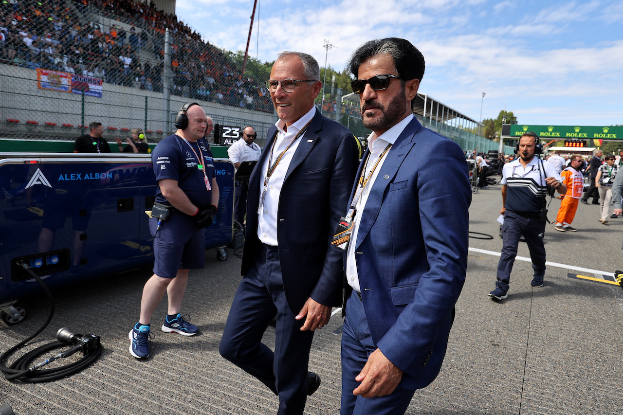 GP BELGIO, (L to R): Stefano Domenicali (ITA) Formula One President e CEO with Mohammed Bin Sulayem (UAE) FIA President on the grid.
28.08.2022. Formula 1 World Championship, Rd 14, Belgian Grand Prix, Spa Francorchamps, Belgium, Gara Day.
- www.xpbimages.com, EMail: requests@xpbimages.com © Copyright: Moy / XPB Images
