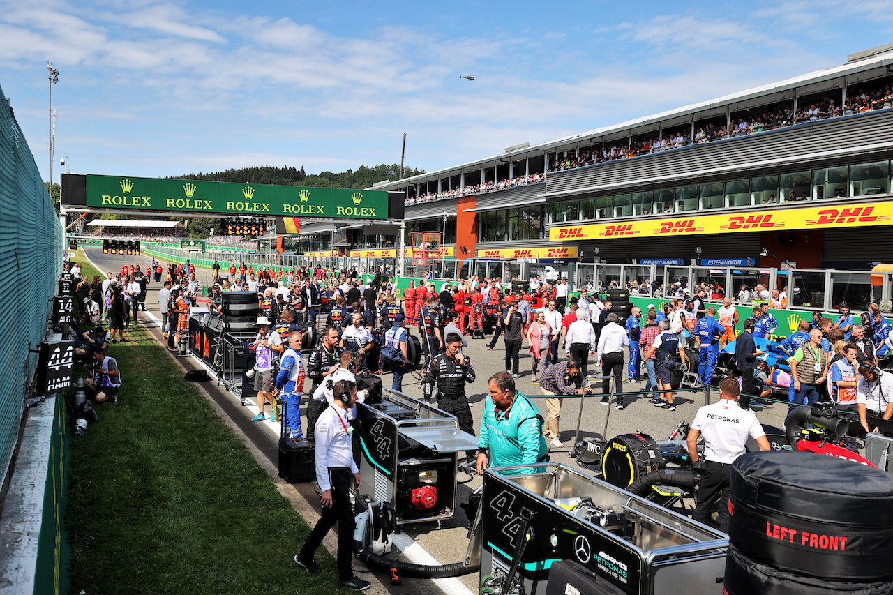 GP BELGIO, The grid before the partenza of the race.
28.08.2022. Formula 1 World Championship, Rd 14, Belgian Grand Prix, Spa Francorchamps, Belgium, Gara Day.
- www.xpbimages.com, EMail: requests@xpbimages.com © Copyright: Moy / XPB Images