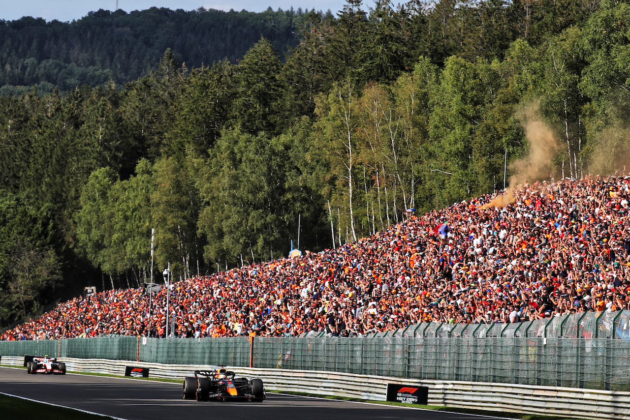 GP BELGIO, Max Verstappen (NLD) Red Bull Racing RB18.
28.08.2022. Formula 1 World Championship, Rd 14, Belgian Grand Prix, Spa Francorchamps, Belgium, Gara Day.
 - www.xpbimages.com, EMail: requests@xpbimages.com © Copyright: Coates / XPB Images