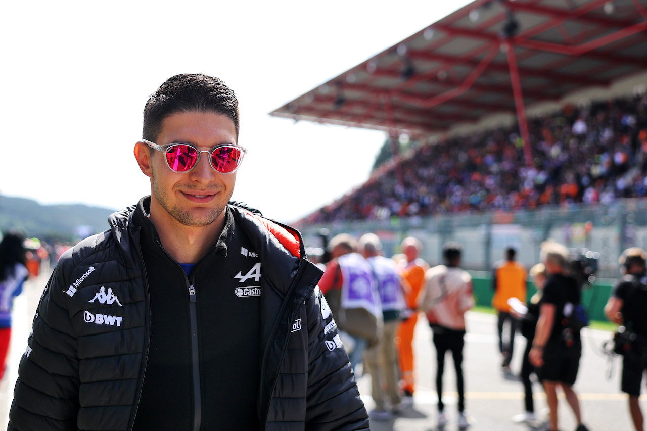 GP BELGIO, Esteban Ocon (FRA) Alpine F1 Team on the drivers parade.
28.08.2022. Formula 1 World Championship, Rd 14, Belgian Grand Prix, Spa Francorchamps, Belgium, Gara Day.
- www.xpbimages.com, EMail: requests@xpbimages.com © Copyright: Bearne / XPB Images