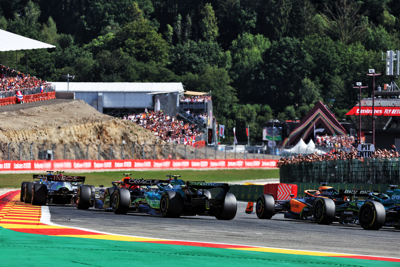 GP BELGIO, Sebastian Vettel (GER) Aston Martin F1 Team AMR22 at the partenza of the race.
28.08.2022. Formula 1 World Championship, Rd 14, Belgian Grand Prix, Spa Francorchamps, Belgium, Gara Day.
- www.xpbimages.com, EMail: requests@xpbimages.com © Copyright: Bearne / XPB Images