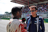 GP BELGIO, (L to R): Lawrence Barretto (GBR) Formula 1 Senior Writer Editor with Alexander Albon (THA) Williams Racing on the drivers parade.
28.08.2022. Formula 1 World Championship, Rd 14, Belgian Grand Prix, Spa Francorchamps, Belgium, Gara Day.
- www.xpbimages.com, EMail: requests@xpbimages.com © Copyright: Bearne / XPB Images