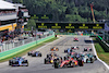 GP BELGIO, Carlos Sainz Jr (ESP) Ferrari F1-75 davanti a at the partenza of the race.
28.08.2022. Formula 1 World Championship, Rd 14, Belgian Grand Prix, Spa Francorchamps, Belgium, Gara Day.
- www.xpbimages.com, EMail: requests@xpbimages.com © Copyright: Bearne / XPB Images
