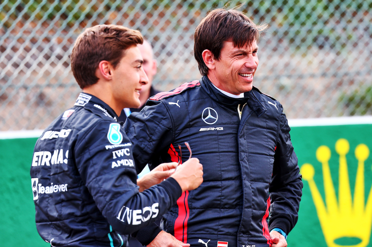 GP BELGIO, (L to R): George Russell (GBR) Mercedes AMG F1 e Toto Wolff (GER) Mercedes AMG F1 Shareholder e Executive Director.
25.08.2022. Formula 1 World Championship, Rd 14, Belgian Grand Prix, Spa Francorchamps, Belgium, Preparation Day.
- www.xpbimages.com, EMail: requests@xpbimages.com © Copyright: Batchelor / XPB Images