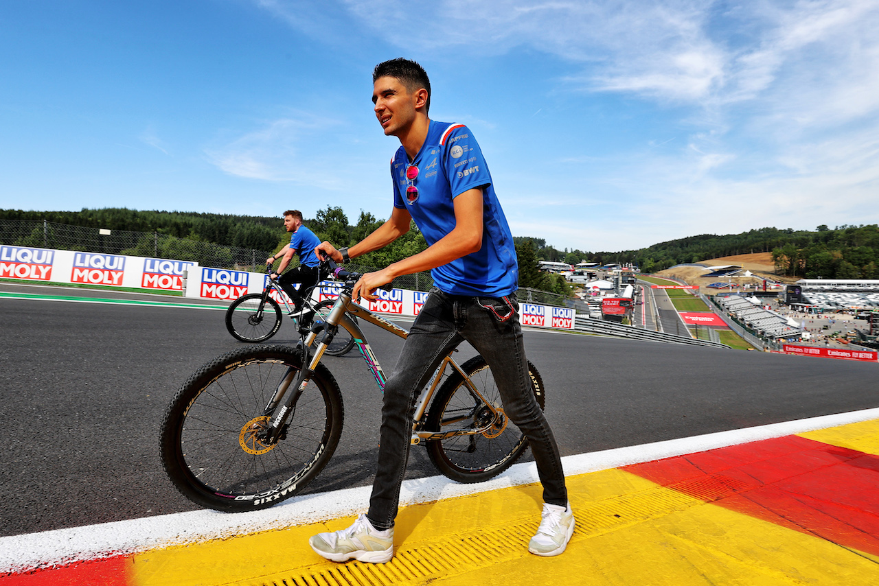 GP BELGIO, Esteban Ocon (FRA) Alpine F1 Team rides the circuit.
25.08.2022. Formula 1 World Championship, Rd 14, Belgian Grand Prix, Spa Francorchamps, Belgium, Preparation Day.
- www.xpbimages.com, EMail: requests@xpbimages.com © Copyright: Moy / XPB Images