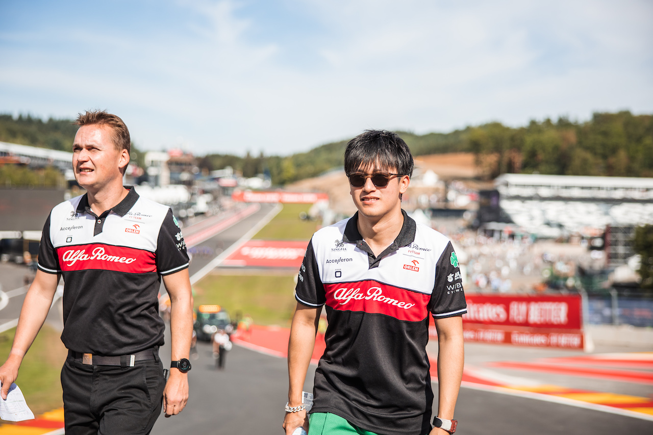 GP BELGIO, Guanyu Zhou (CHN) Alfa Romeo F1 Team walks the circuit.
25.08.2022. Formula 1 World Championship, Rd 14, Belgian Grand Prix, Spa Francorchamps, Belgium, Preparation Day.
- www.xpbimages.com, EMail: requests@xpbimages.com © Copyright: Bearne / XPB Images