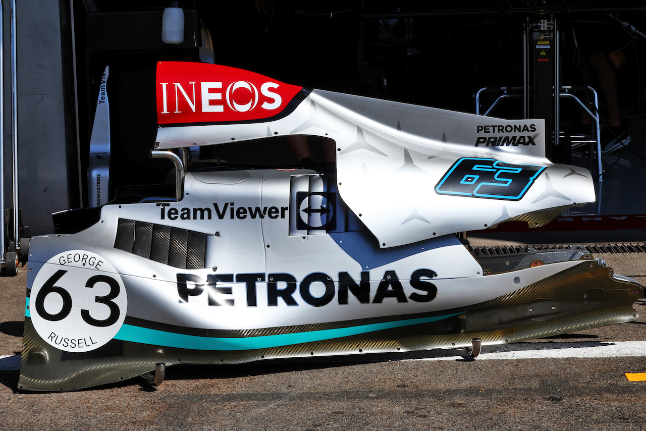 GP BELGIO, George Russell (GBR) Mercedes AMG F1 W13 sidepod e engine cover - retro number.
25.08.2022. Formula 1 World Championship, Rd 14, Belgian Grand Prix, Spa Francorchamps, Belgium, Preparation Day.
- www.xpbimages.com, EMail: requests@xpbimages.com © Copyright: Batchelor / XPB Images