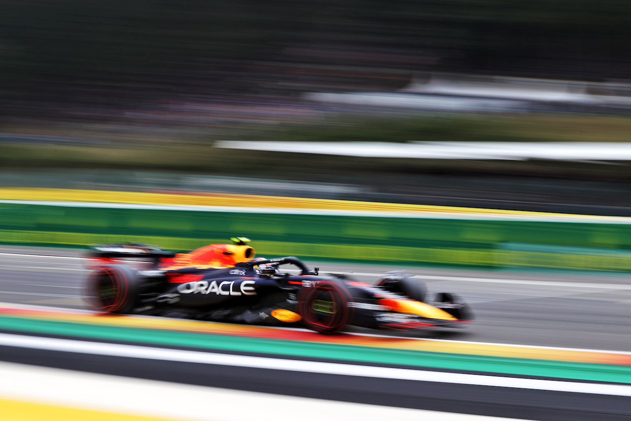 GP BELGIO, Sergio Perez (MEX) Red Bull Racing RB18.
27.08.2022. Formula 1 World Championship, Rd 14, Belgian Grand Prix, Spa Francorchamps, Belgium, Qualifiche Day.
- www.xpbimages.com, EMail: requests@xpbimages.com © Copyright: Moy / XPB Images