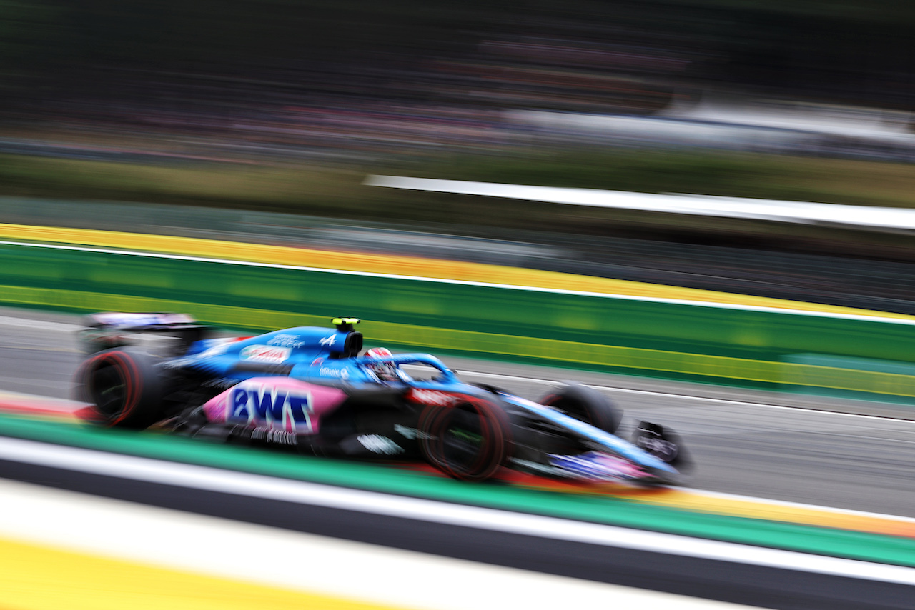 GP BELGIO, Esteban Ocon (FRA) Alpine F1 Team A522.
27.08.2022. Formula 1 World Championship, Rd 14, Belgian Grand Prix, Spa Francorchamps, Belgium, Qualifiche Day.
- www.xpbimages.com, EMail: requests@xpbimages.com © Copyright: Moy / XPB Images