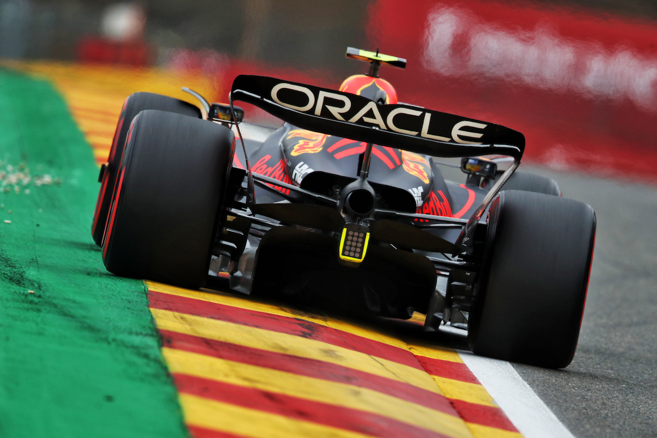 GP BELGIO, Sergio Perez (MEX) Red Bull Racing RB18.
27.08.2022. Formula 1 World Championship, Rd 14, Belgian Grand Prix, Spa Francorchamps, Belgium, Qualifiche Day.
 - www.xpbimages.com, EMail: requests@xpbimages.com © Copyright: Coates / XPB Images