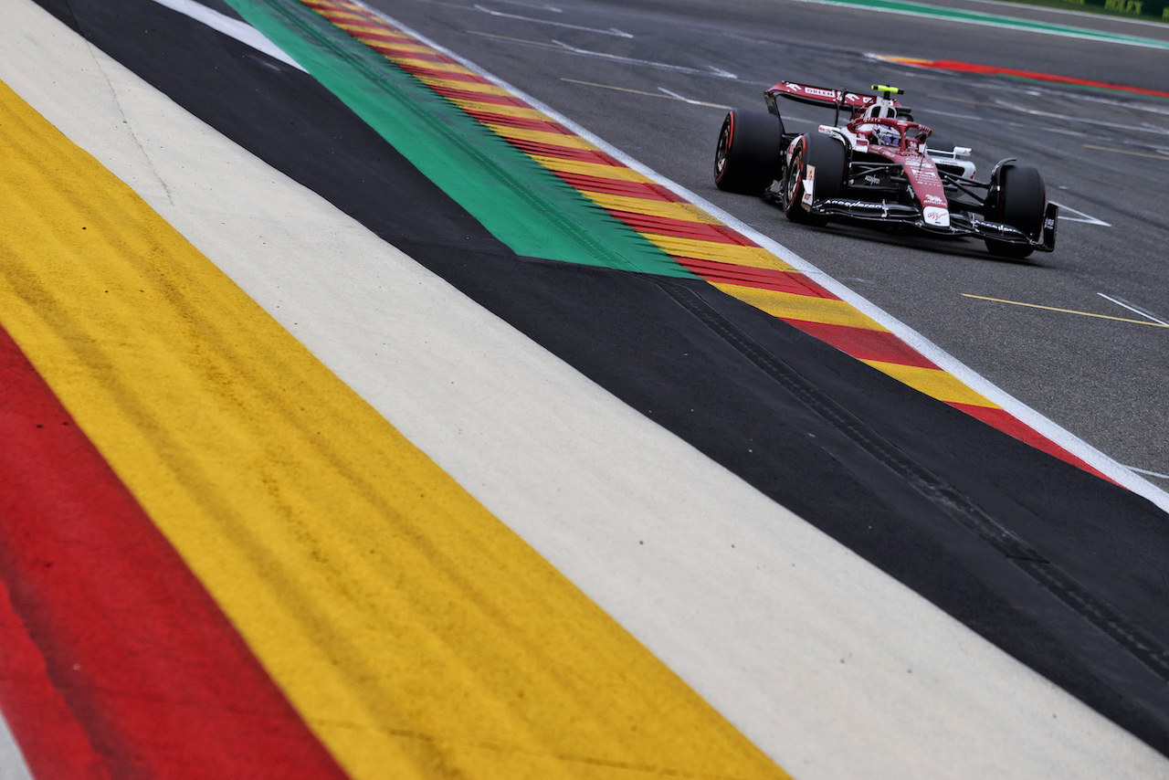 GP BELGIO, Guanyu Zhou (CHN) Alfa Romeo F1 Team C42.
27.08.2022. Formula 1 World Championship, Rd 14, Belgian Grand Prix, Spa Francorchamps, Belgium, Qualifiche Day.
- www.xpbimages.com, EMail: requests@xpbimages.com © Copyright: Moy / XPB Images