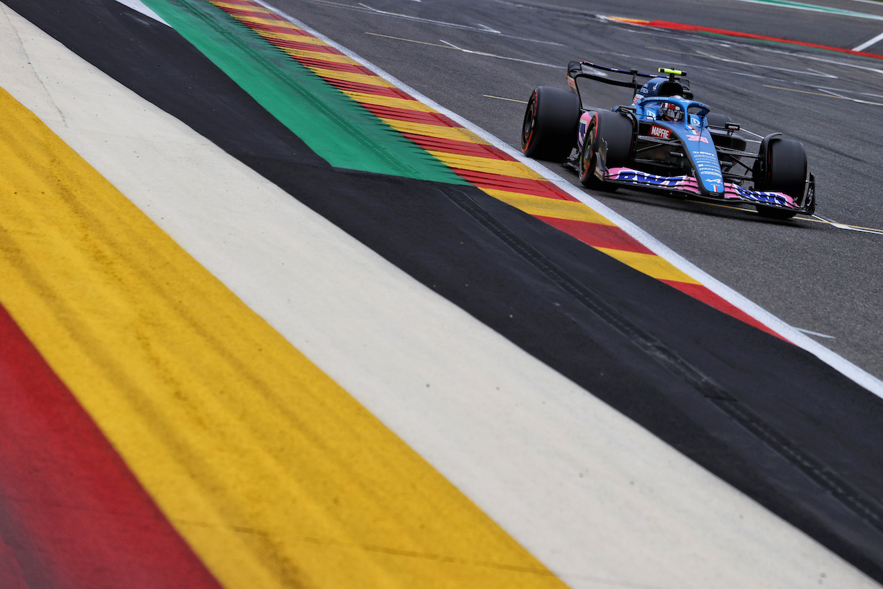 GP BELGIO, Esteban Ocon (FRA) Alpine F1 Team A522.
27.08.2022. Formula 1 World Championship, Rd 14, Belgian Grand Prix, Spa Francorchamps, Belgium, Qualifiche Day.
- www.xpbimages.com, EMail: requests@xpbimages.com © Copyright: Moy / XPB Images