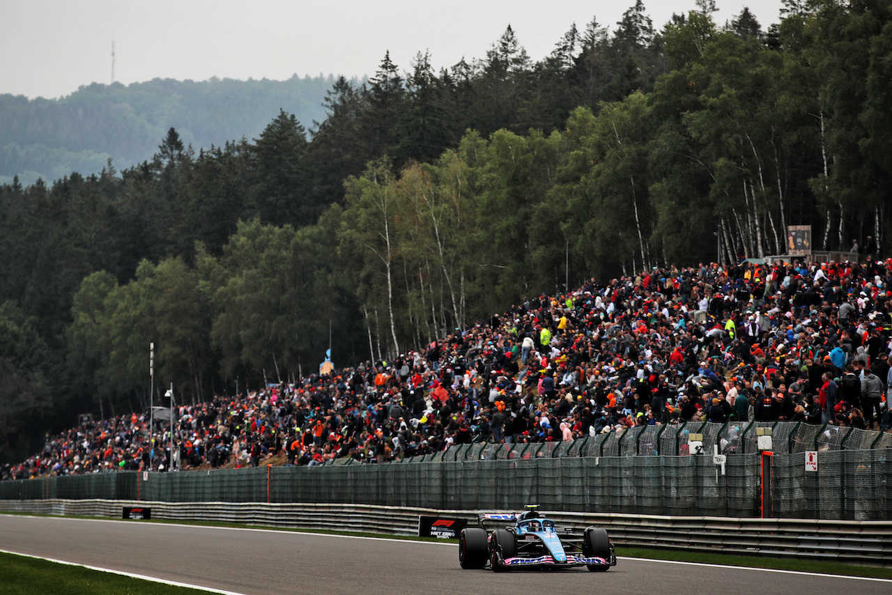 GP BELGIO, Esteban Ocon (FRA) Alpine F1 Team A522.
27.08.2022. Formula 1 World Championship, Rd 14, Belgian Grand Prix, Spa Francorchamps, Belgium, Qualifiche Day.
 - www.xpbimages.com, EMail: requests@xpbimages.com © Copyright: Coates / XPB Images