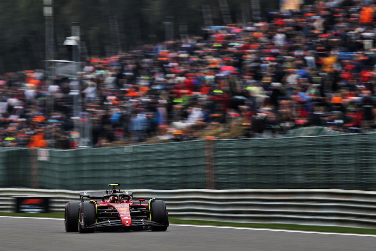 GP BELGIO, Carlos Sainz Jr (ESP) Ferrari F1-75.
27.08.2022. Formula 1 World Championship, Rd 14, Belgian Grand Prix, Spa Francorchamps, Belgium, Qualifiche Day.
 - www.xpbimages.com, EMail: requests@xpbimages.com © Copyright: Coates / XPB Images