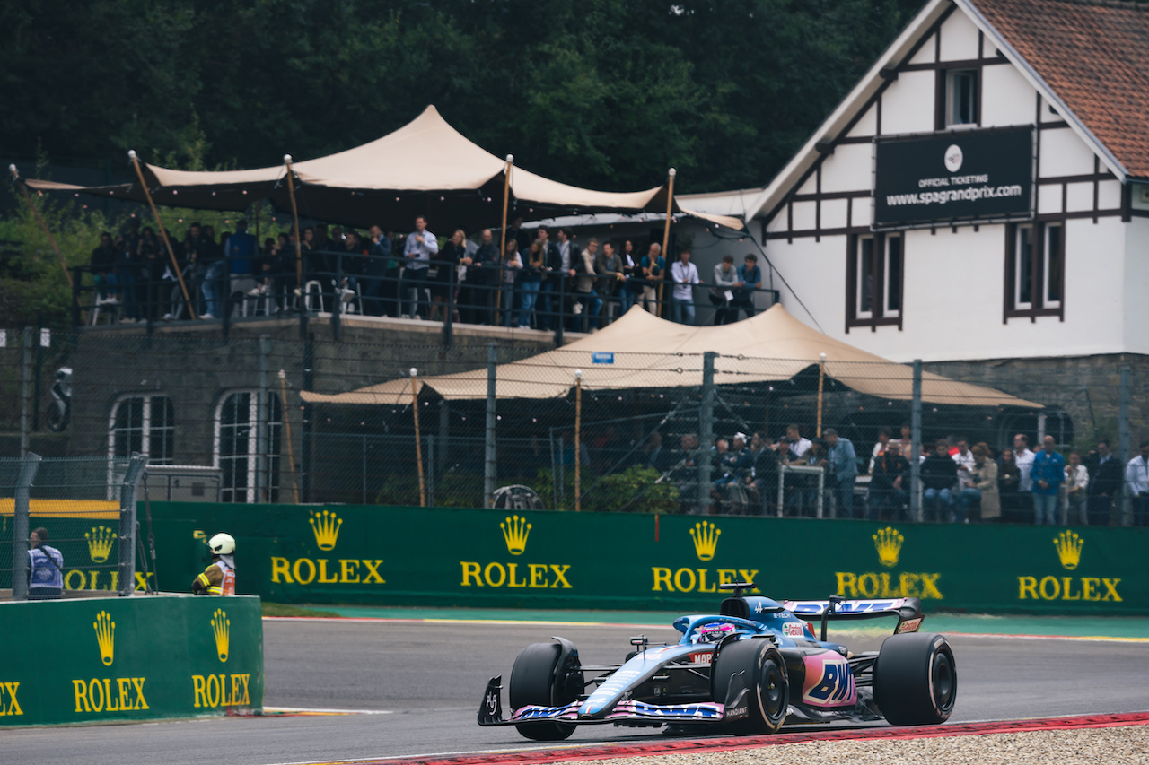 GP BELGIO, Fernando Alonso (ESP) Alpine F1 Team A522.
27.08.2022. Formula 1 World Championship, Rd 14, Belgian Grand Prix, Spa Francorchamps, Belgium, Qualifiche Day.
- www.xpbimages.com, EMail: requests@xpbimages.com © Copyright: Bearne / XPB Images