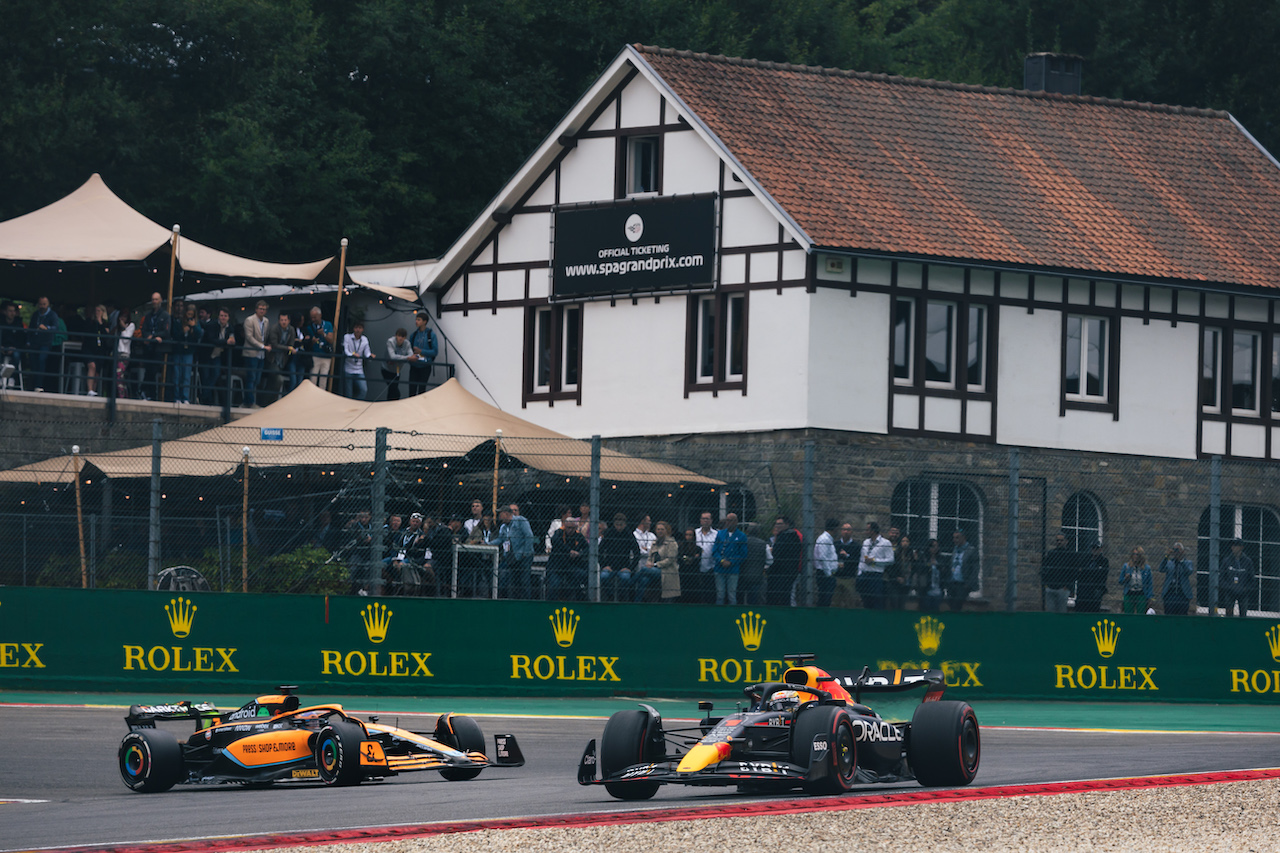 GP BELGIO, Max Verstappen (NLD) Red Bull Racing RB18.
27.08.2022. Formula 1 World Championship, Rd 14, Belgian Grand Prix, Spa Francorchamps, Belgium, Qualifiche Day.
- www.xpbimages.com, EMail: requests@xpbimages.com © Copyright: Bearne / XPB Images