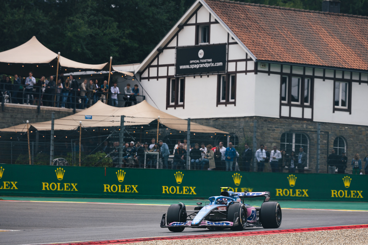 GP BELGIO, Esteban Ocon (FRA) Alpine F1 Team A522.
27.08.2022. Formula 1 World Championship, Rd 14, Belgian Grand Prix, Spa Francorchamps, Belgium, Qualifiche Day.
- www.xpbimages.com, EMail: requests@xpbimages.com © Copyright: Bearne / XPB Images