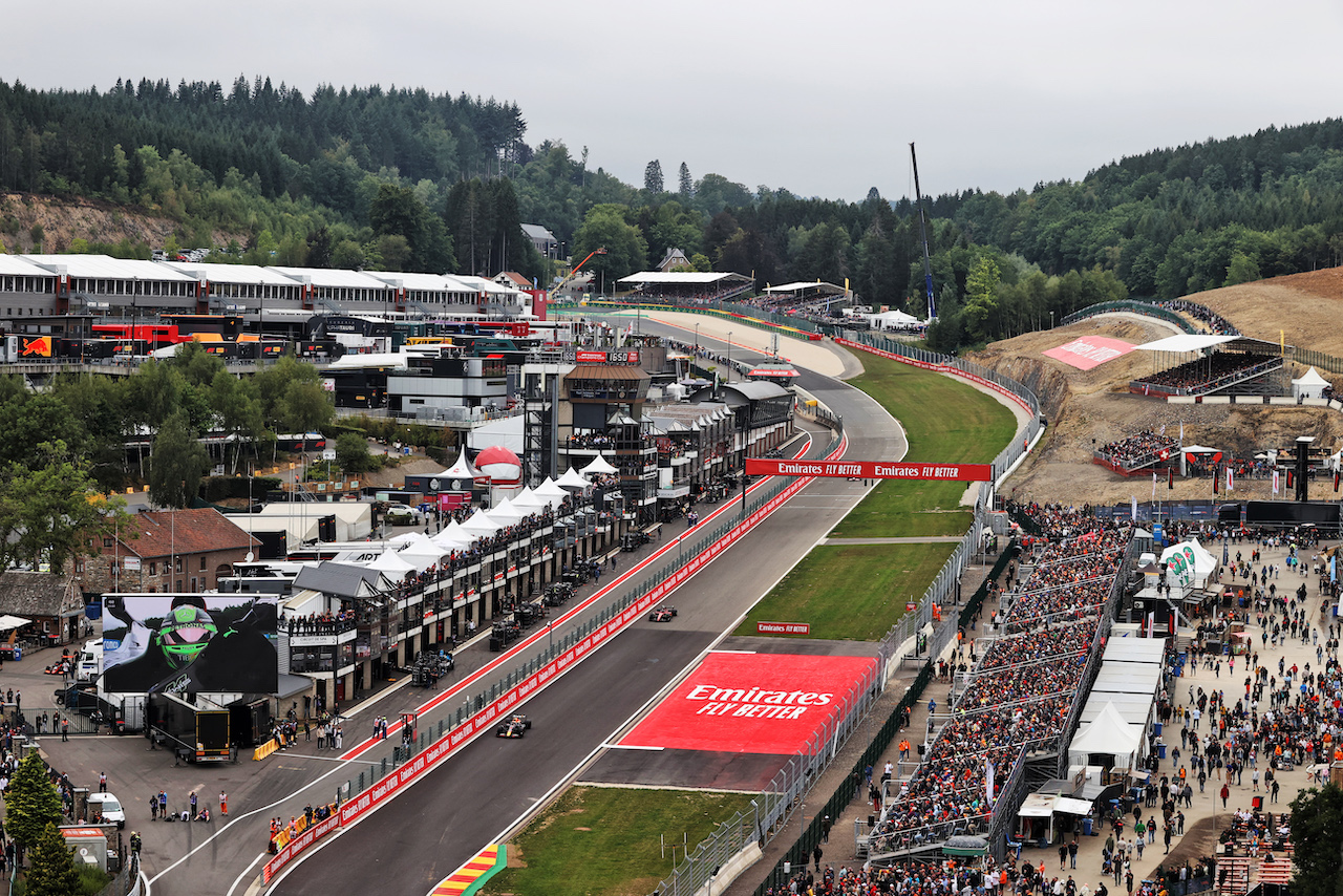 GP BELGIO, Max Verstappen (NLD) Red Bull Racing RB18.
27.08.2022. Formula 1 World Championship, Rd 14, Belgian Grand Prix, Spa Francorchamps, Belgium, Qualifiche Day.
- www.xpbimages.com, EMail: requests@xpbimages.com © Copyright: Moy / XPB Images