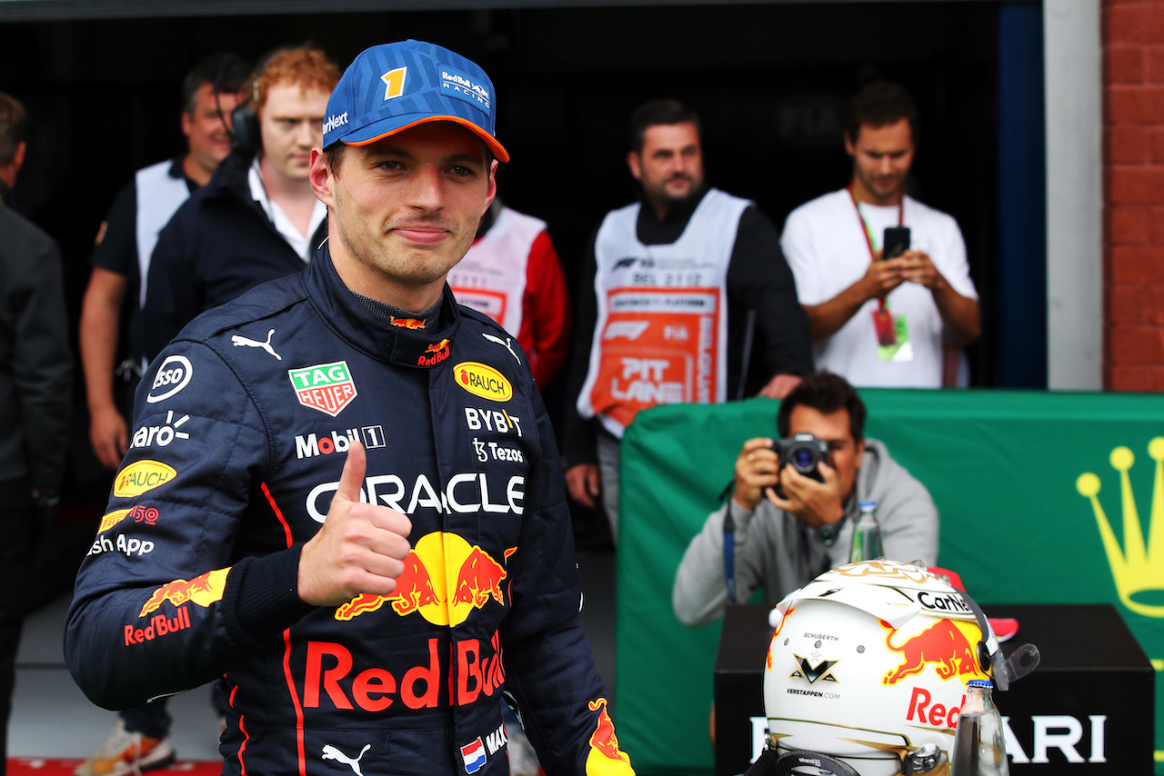 GP BELGIO, Max Verstappen (NLD) Red Bull Racing celebrates pole position in qualifying parc ferme.
27.08.2022. Formula 1 World Championship, Rd 14, Belgian Grand Prix, Spa Francorchamps, Belgium, Qualifiche Day.
 - www.xpbimages.com, EMail: requests@xpbimages.com © Copyright: Coates / XPB Images