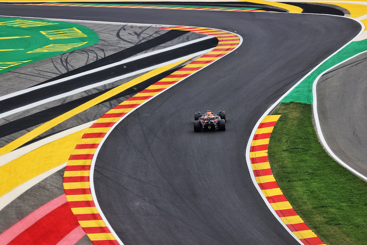 GP BELGIO, Max Verstappen (NLD) Red Bull Racing RB18.
27.08.2022. Formula 1 World Championship, Rd 14, Belgian Grand Prix, Spa Francorchamps, Belgium, Qualifiche Day.
- www.xpbimages.com, EMail: requests@xpbimages.com © Copyright: Moy / XPB Images