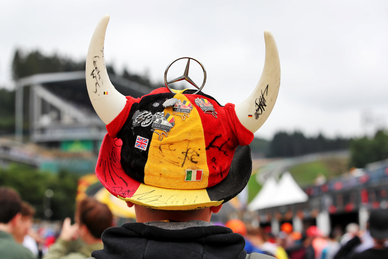 GP BELGIO, Circuit Atmosfera - fans.
27.08.2022. Formula 1 World Championship, Rd 14, Belgian Grand Prix, Spa Francorchamps, Belgium, Qualifiche Day.
 - www.xpbimages.com, EMail: requests@xpbimages.com © Copyright: Coates / XPB Images