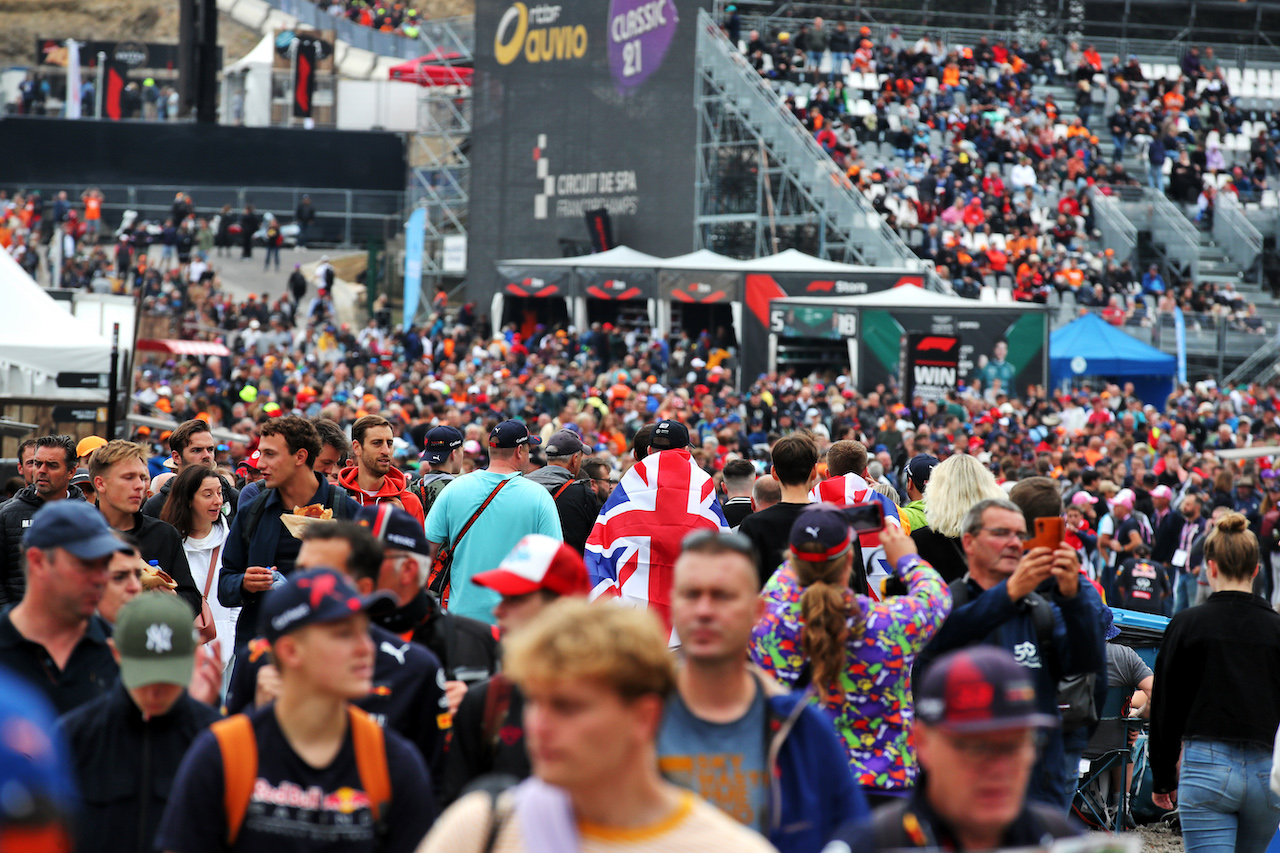 GP BELGIO, Circuit Atmosfera - fans.
27.08.2022. Formula 1 World Championship, Rd 14, Belgian Grand Prix, Spa Francorchamps, Belgium, Qualifiche Day.
 - www.xpbimages.com, EMail: requests@xpbimages.com © Copyright: Coates / XPB Images