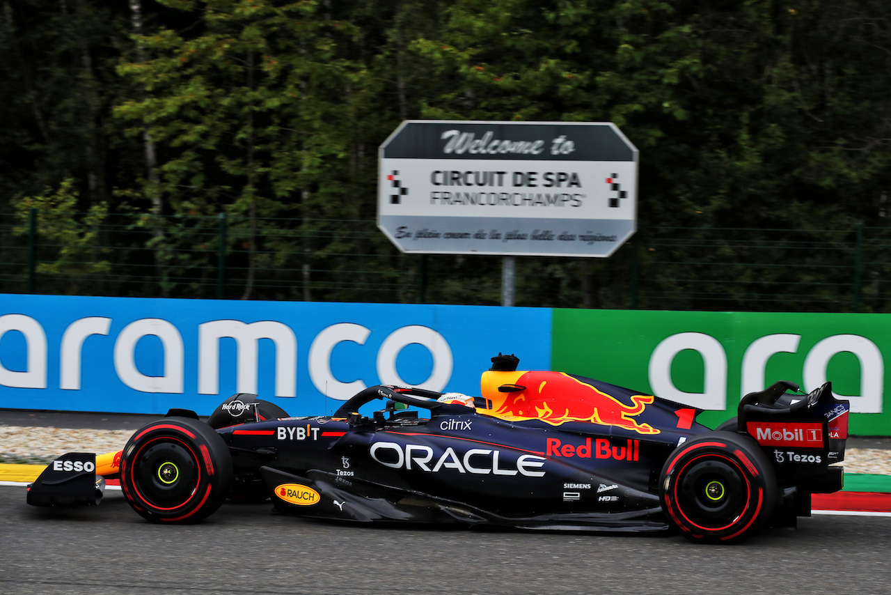 GP BELGIO, Max Verstappen (NLD) Red Bull Racing RB18.
27.08.2022. Formula 1 World Championship, Rd 14, Belgian Grand Prix, Spa Francorchamps, Belgium, Qualifiche Day.
 - www.xpbimages.com, EMail: requests@xpbimages.com © Copyright: Coates / XPB Images